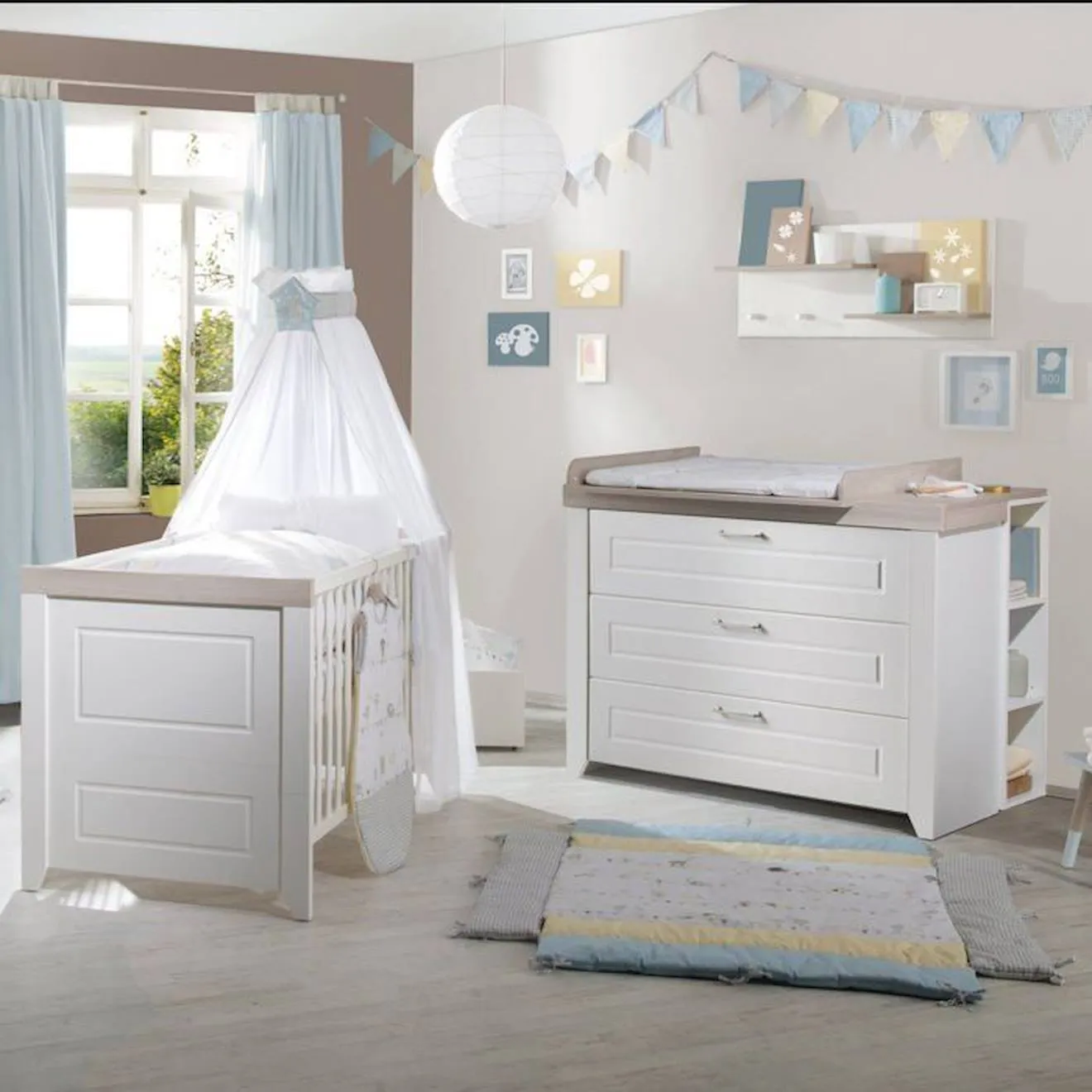 Chambre Bébé Complète Felicia - ROBA - Lit 70x140 cm - Commode à Langer - Armoire à 3 Portes blanc - Roba