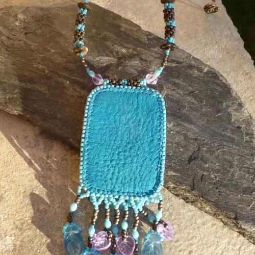 Collier pendentif corail fossilisé rectangle