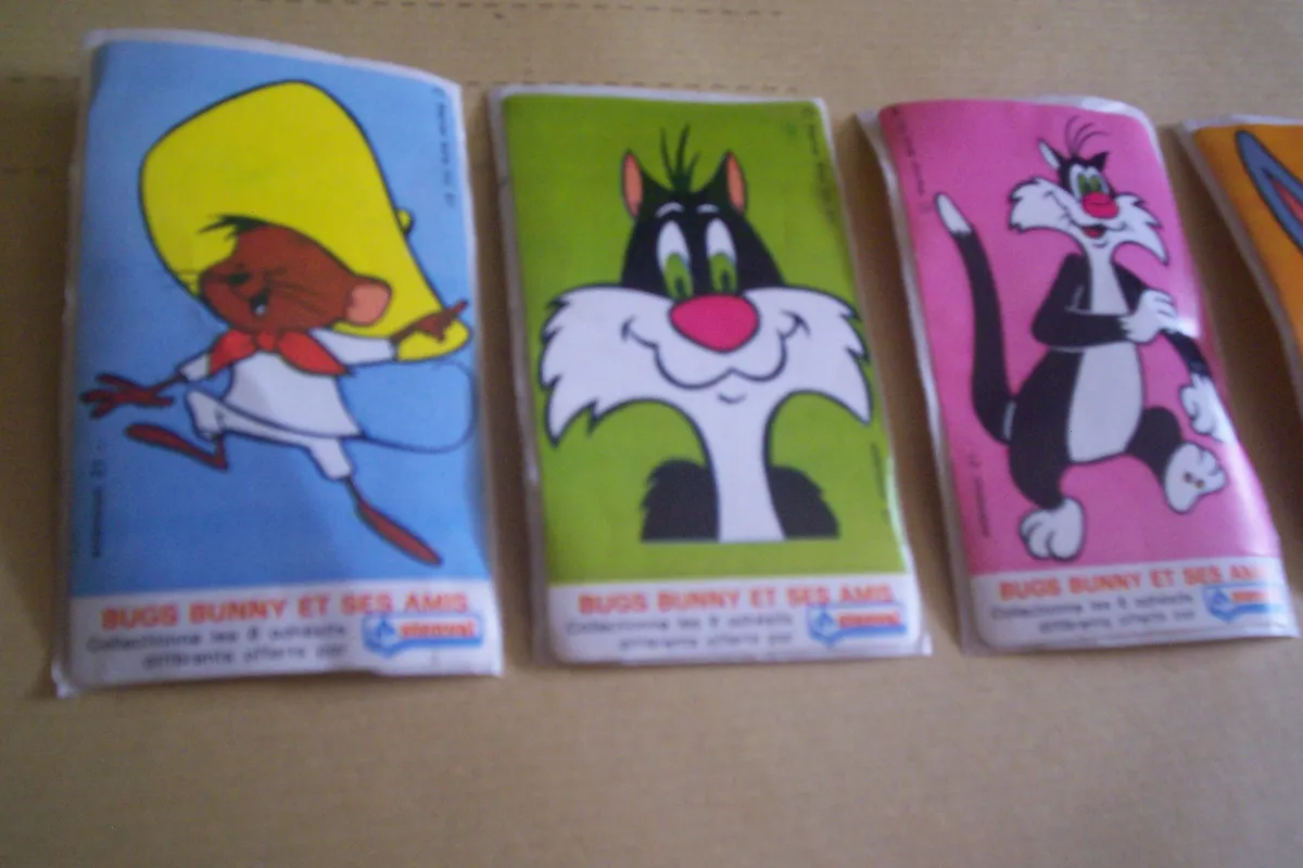 LOT 4 ANCIENS AUTOCOLLANTS BD PUB STENVAL 1981 