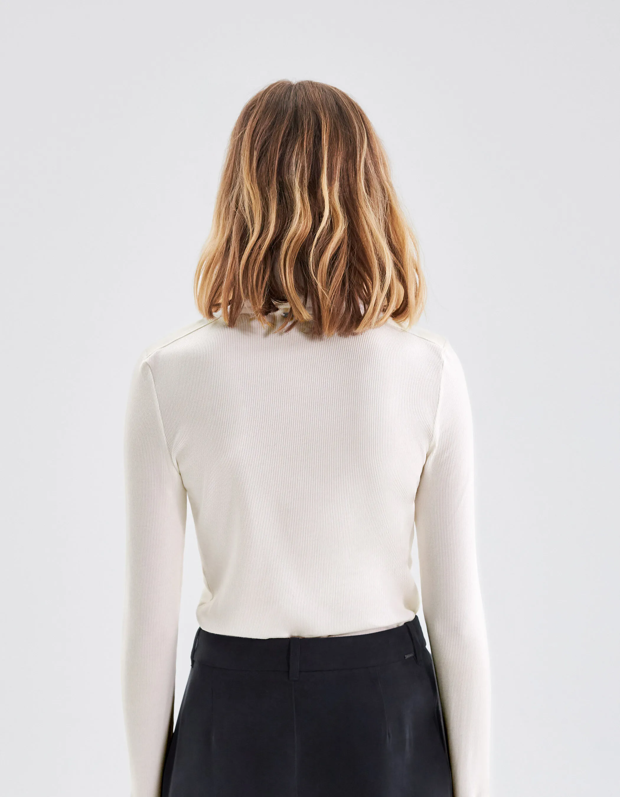Tee-shirt col montant manches longues écru femme